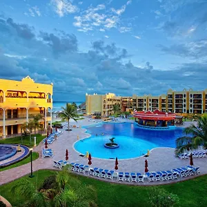 the-royal-haciendas-all-inclusive.allrivieramayahotels.com/